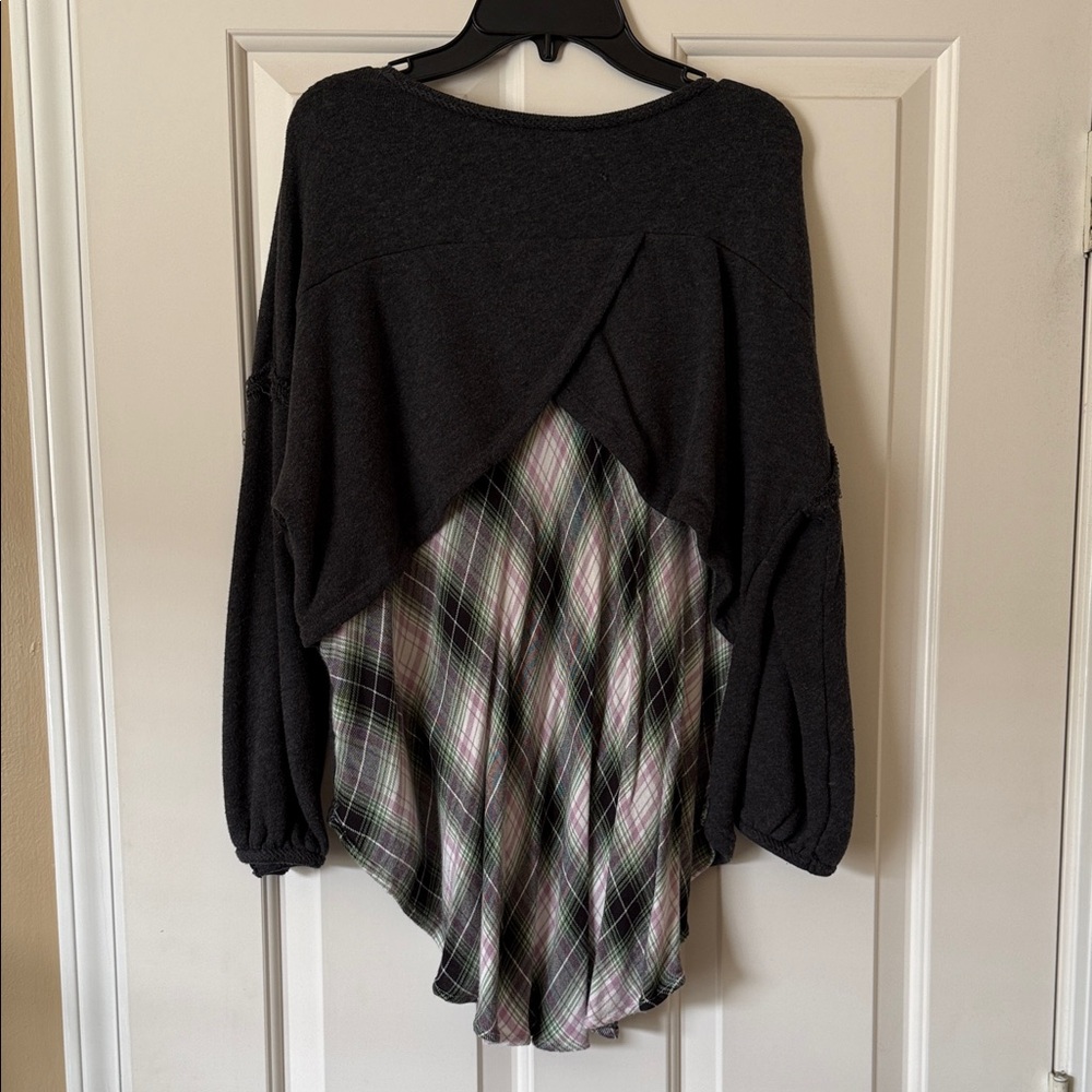 Women's Black and Plaid Top - Picture 4 of 8